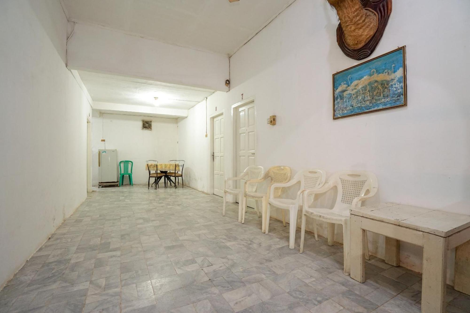 Super Oyo 1868 Penginapan Sekip Palimbão Exterior foto