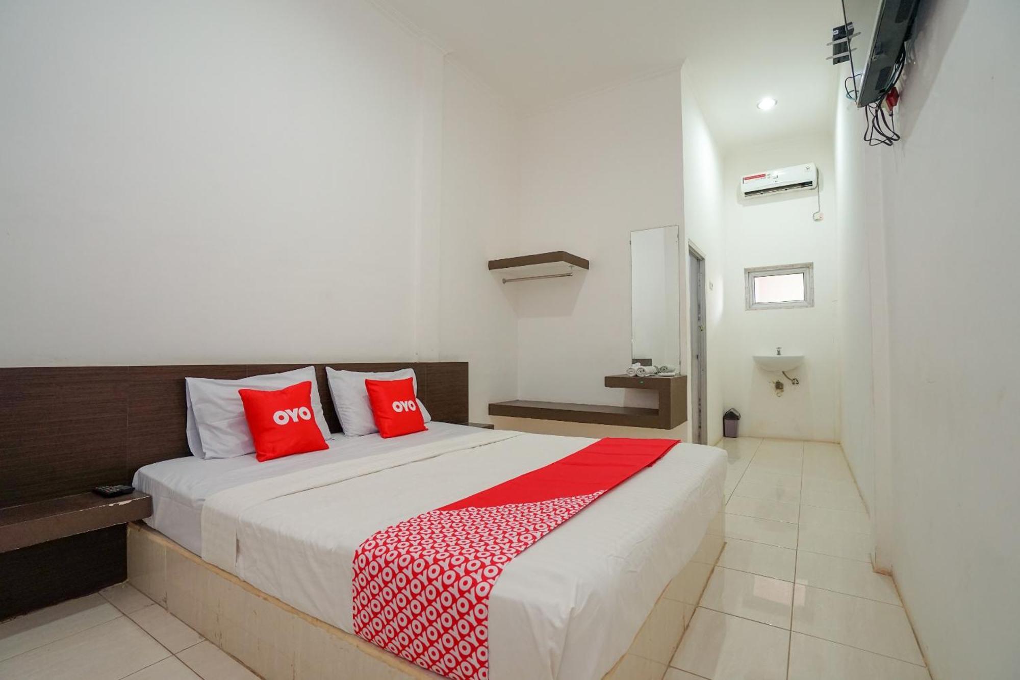 Super Oyo 1868 Penginapan Sekip Palimbão Exterior foto